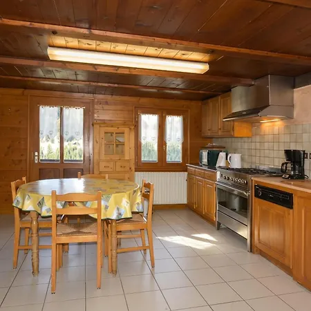 Maison Conviviale 200 M², Cheminée *